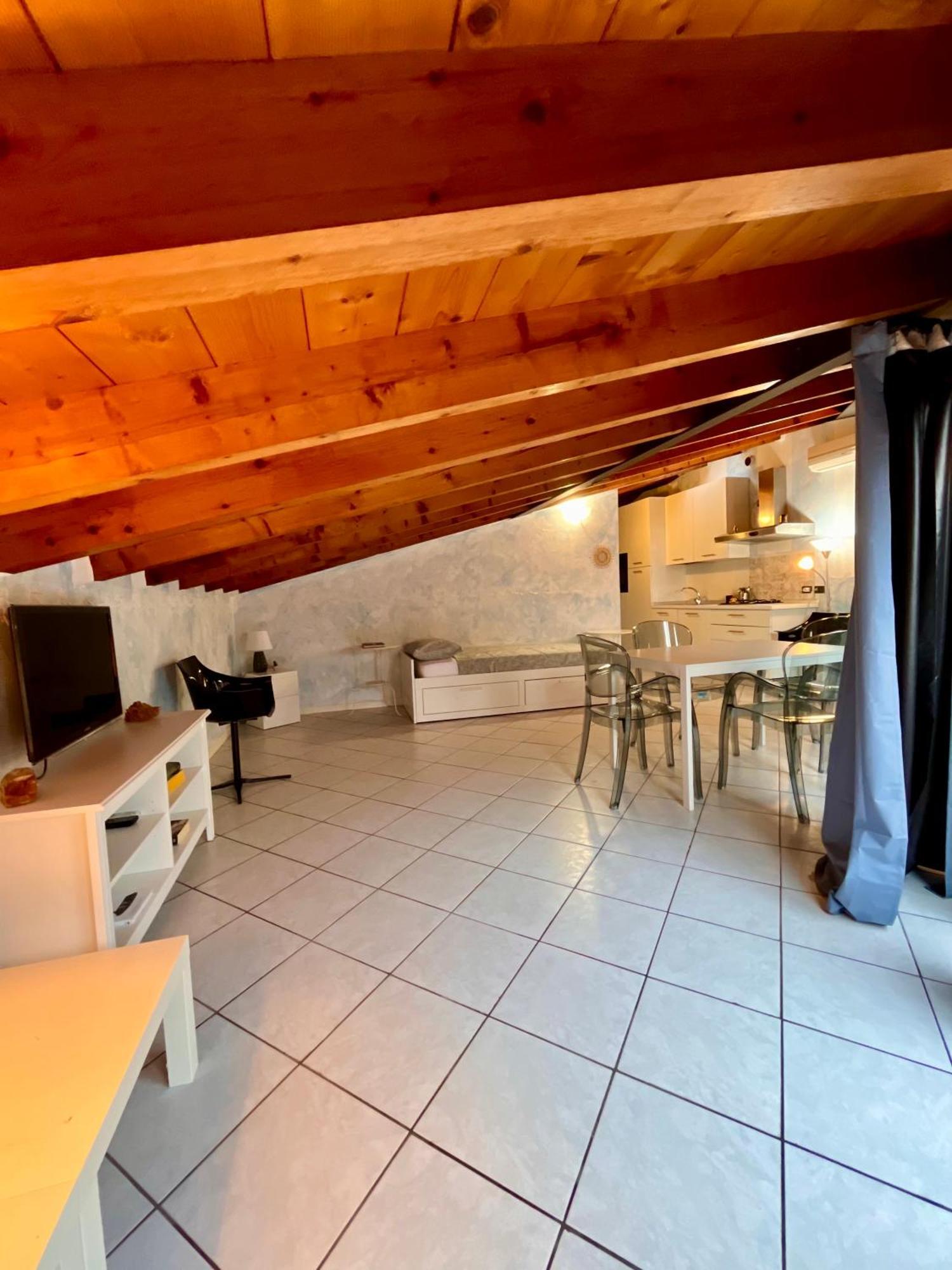 Appartamenti Villa Lina Desenzano del Garda Eksteriør billede